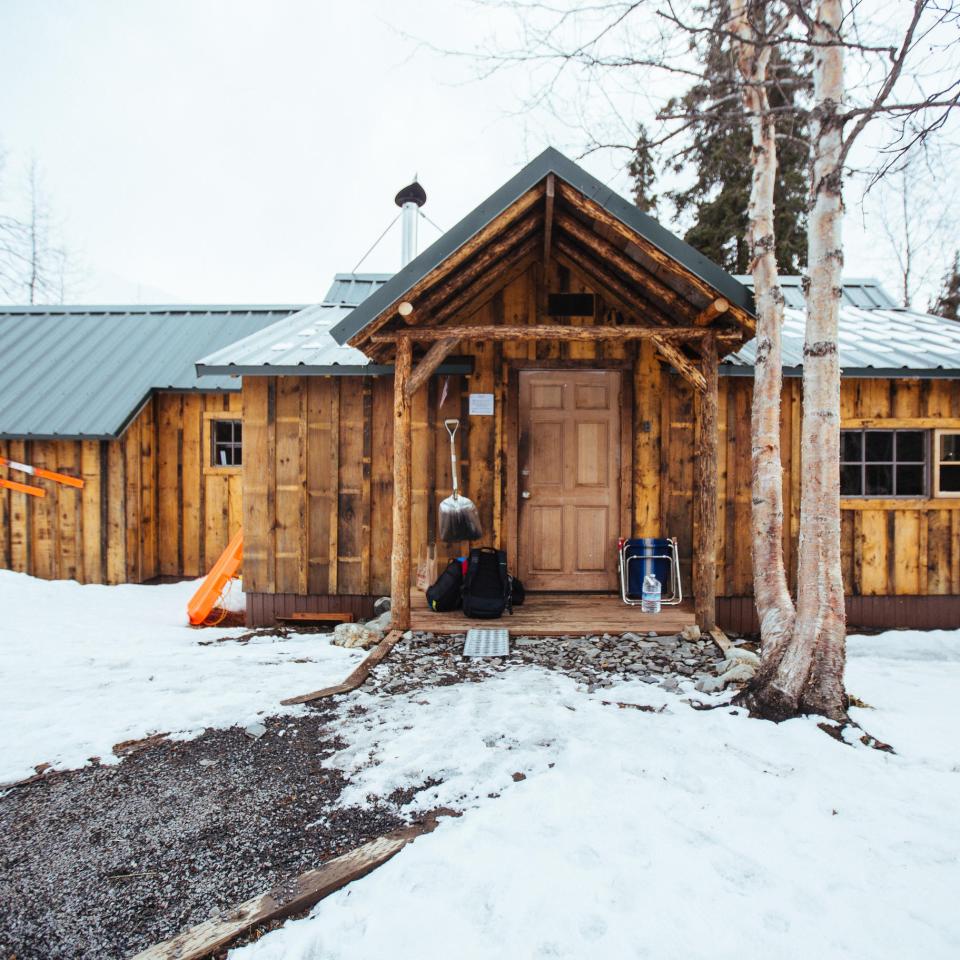 Whole Shebang – Full Facility Rental Image 3 Manitoba cabin in winter